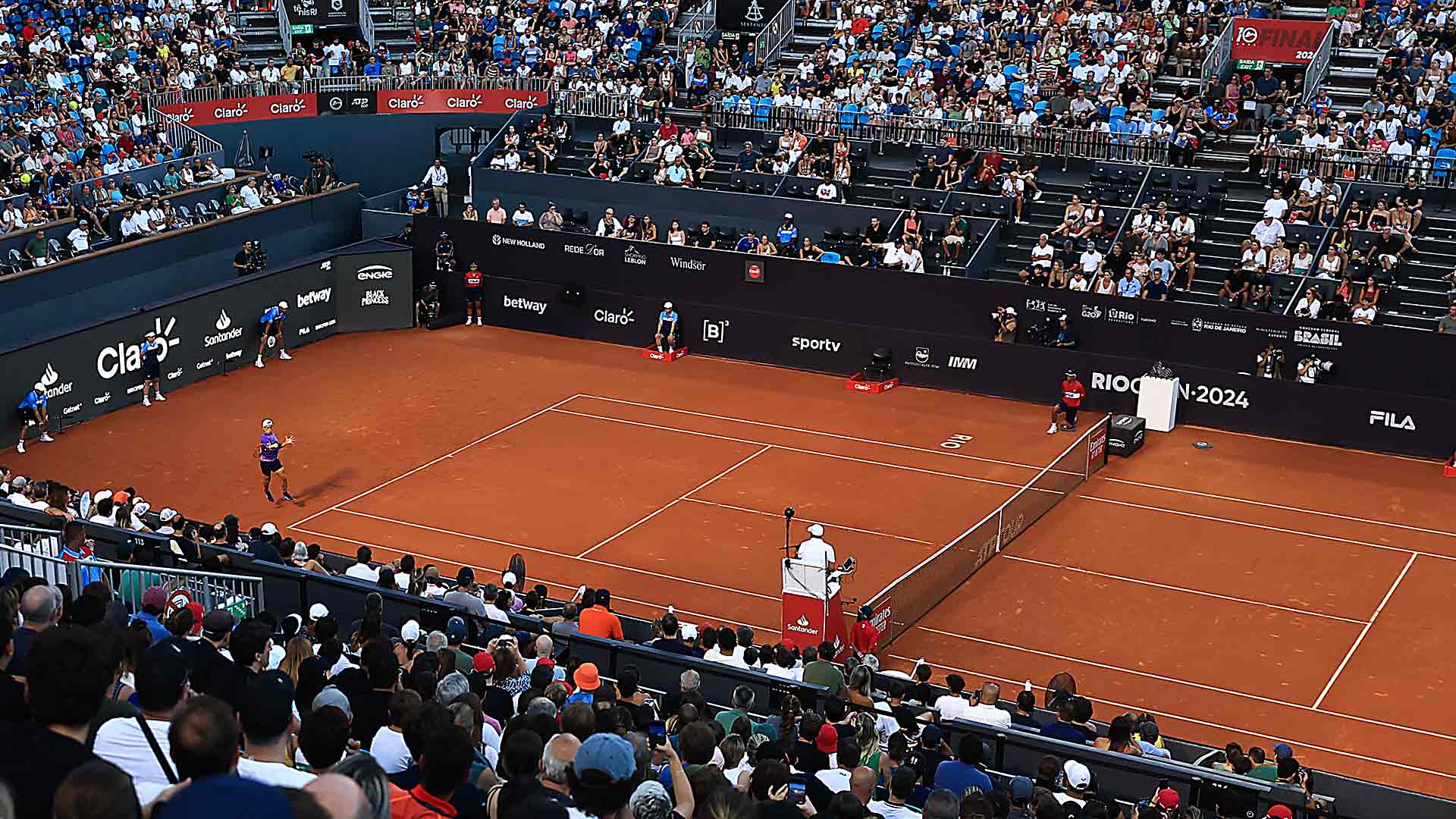 Tokyo Take-Off! Shapovalov Serves Past Johnson