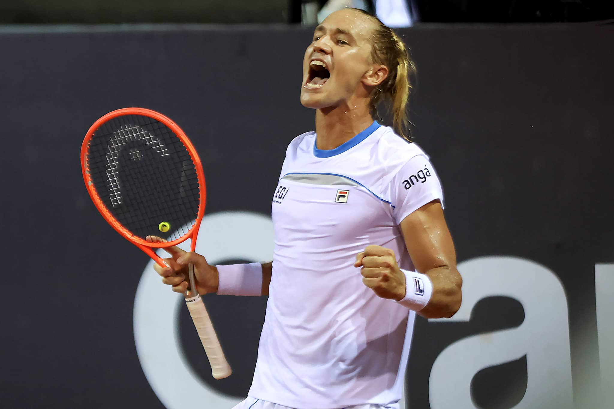 Tokyo Take-Off! Shapovalov Serves Past Johnson