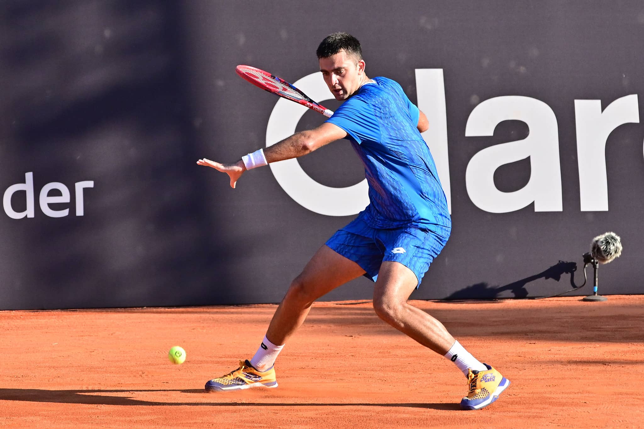Tokyo Take-Off! Shapovalov Serves Past Johnson