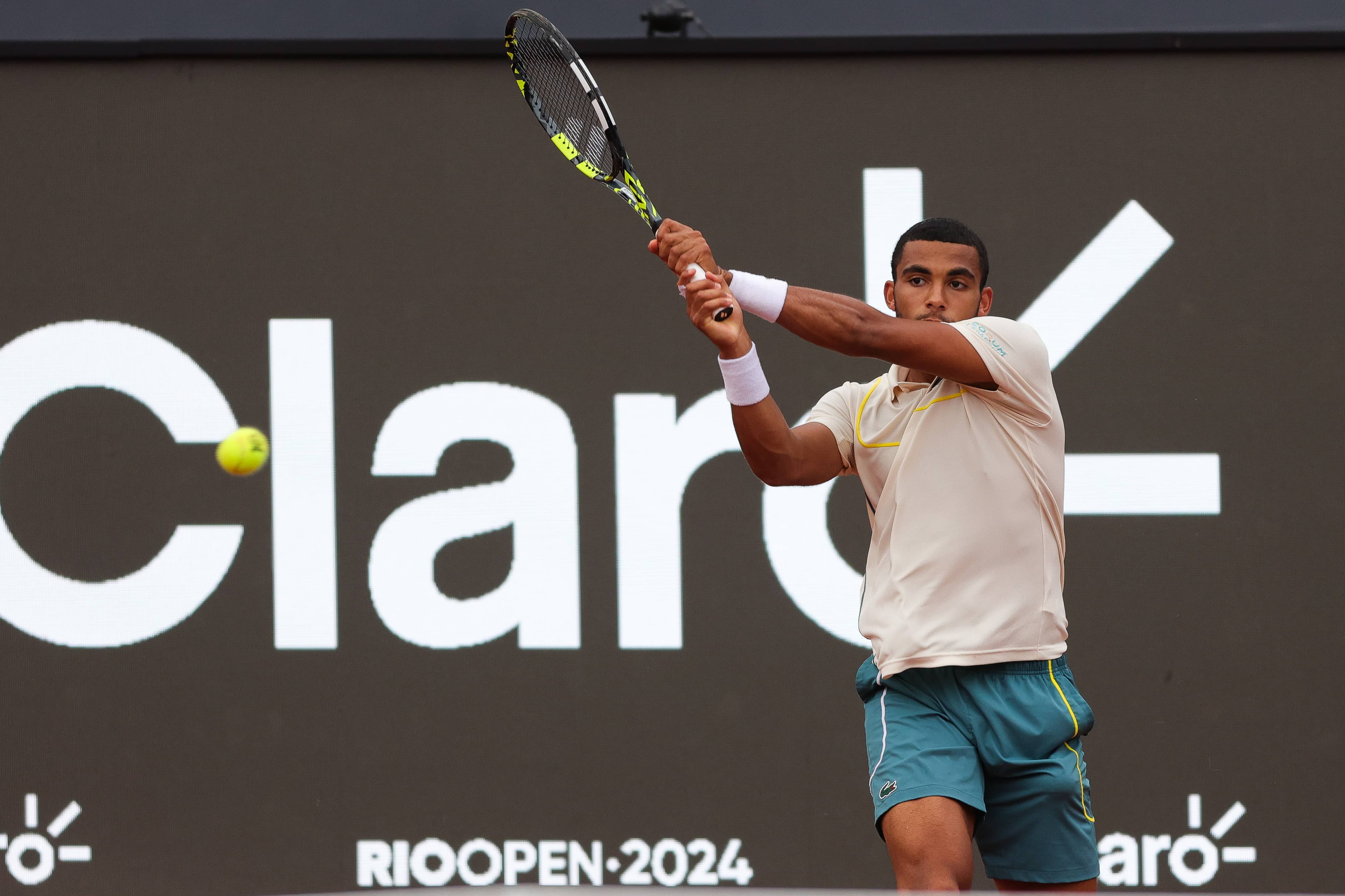 Tokyo Take-Off! Shapovalov Serves Past Johnson
