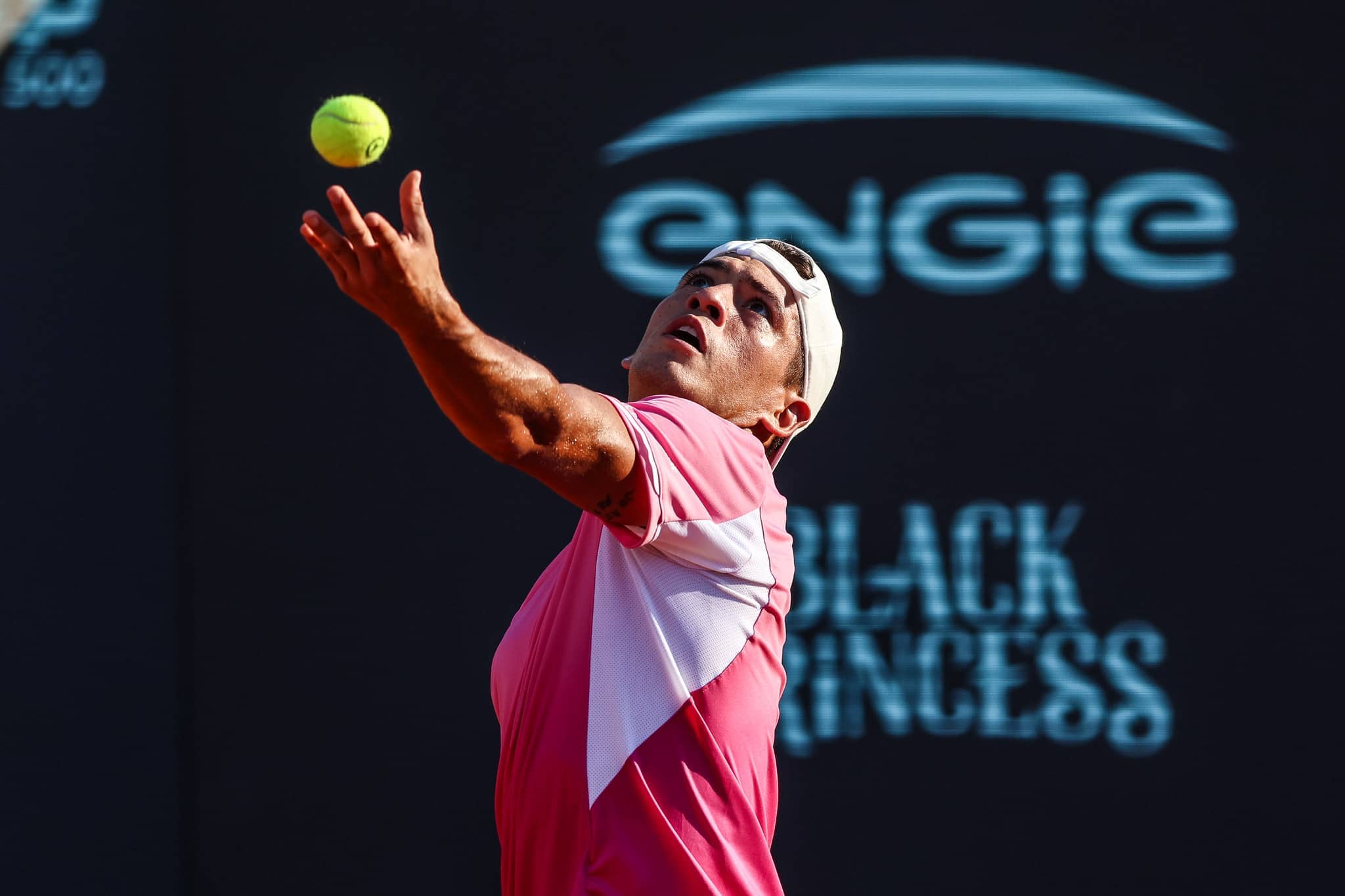 Tokyo Take-Off! Shapovalov Serves Past Johnson