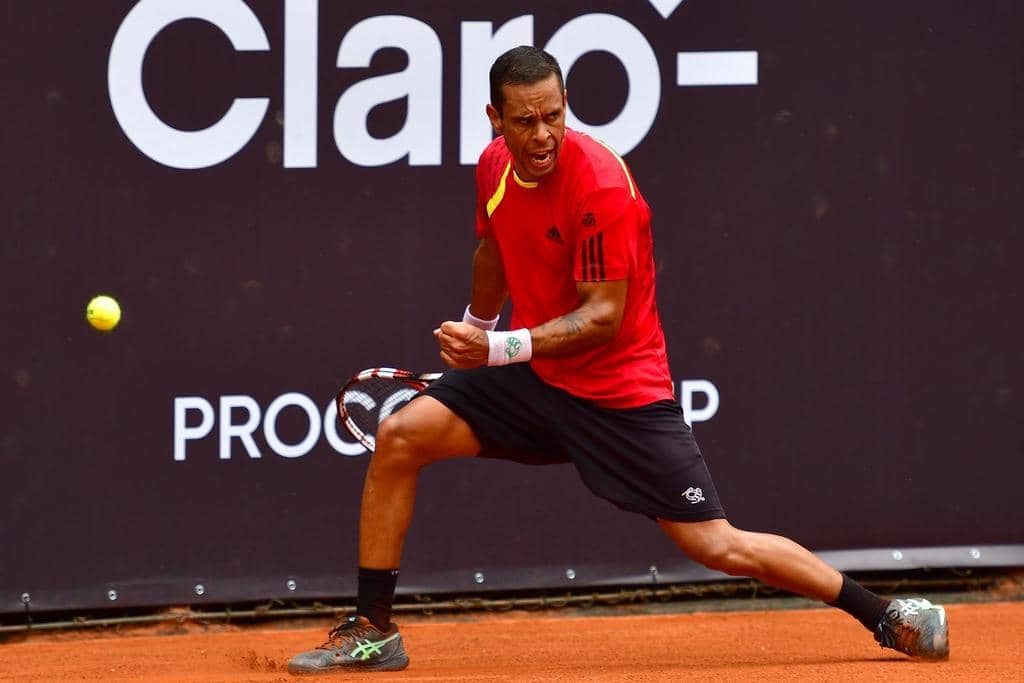 Tokyo Take-Off! Shapovalov Serves Past Johnson