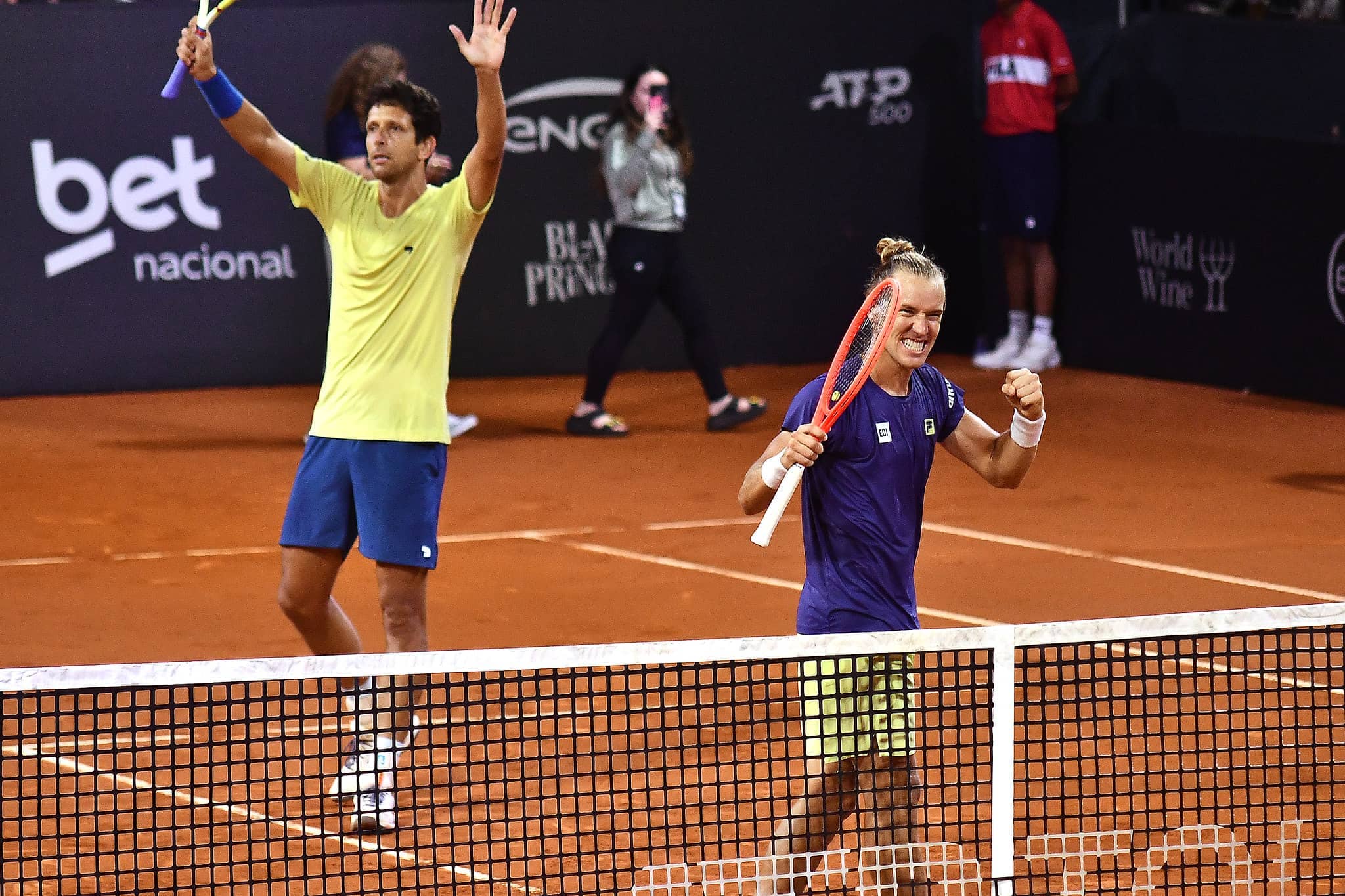 Tokyo Take-Off! Shapovalov Serves Past Johnson