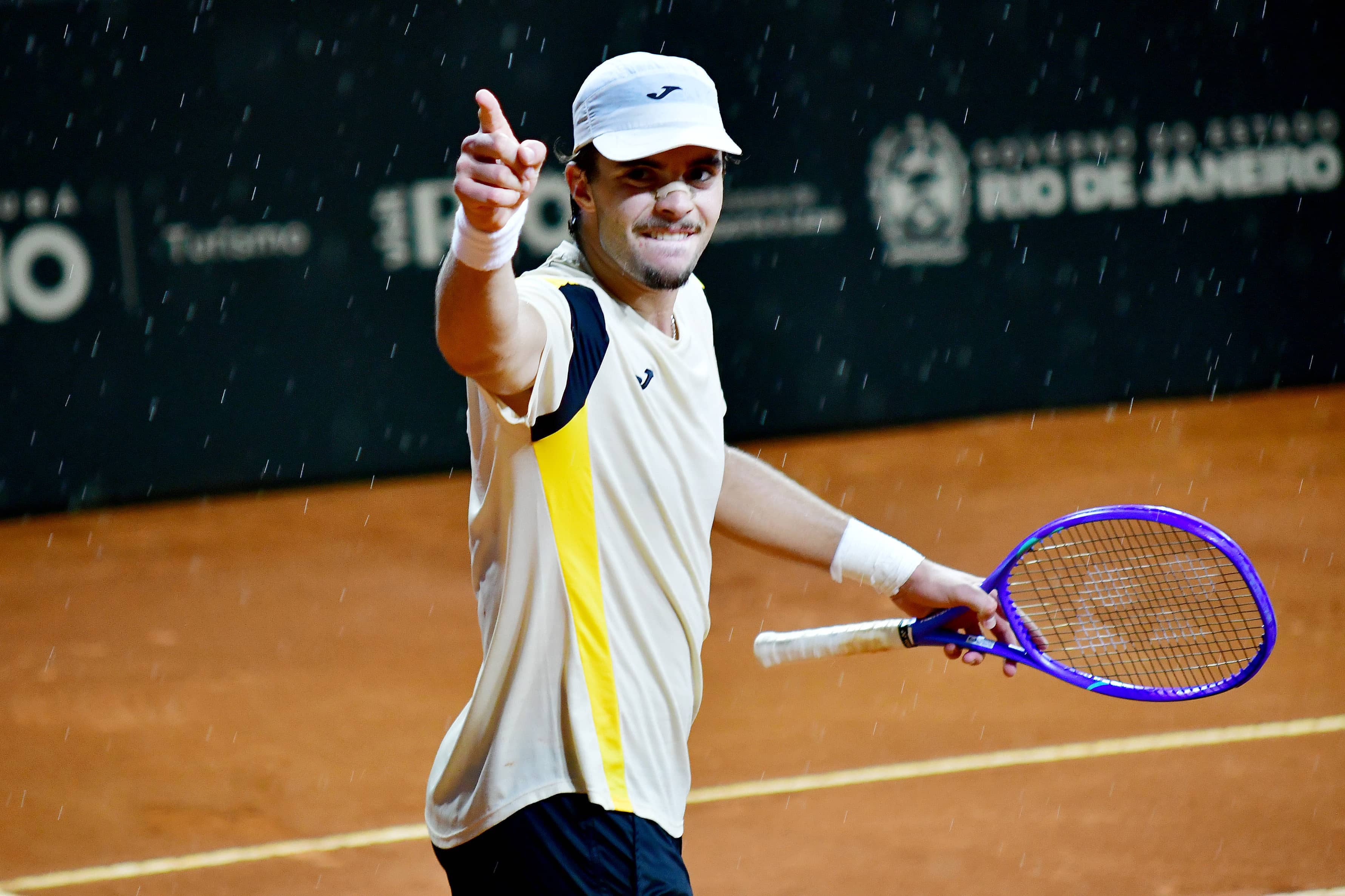 Tokyo Take-Off! Shapovalov Serves Past Johnson