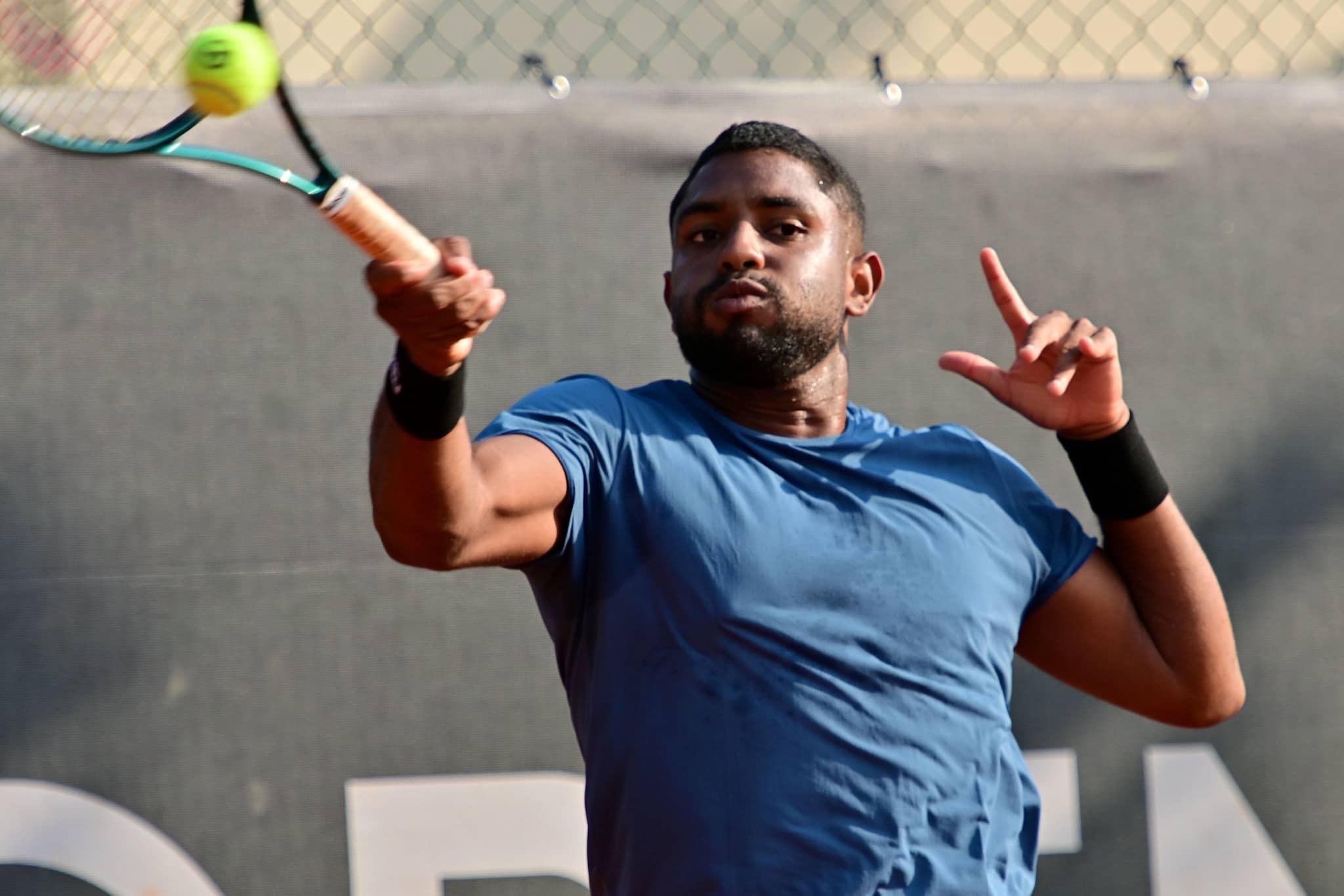 Tokyo Take-Off! Shapovalov Serves Past Johnson