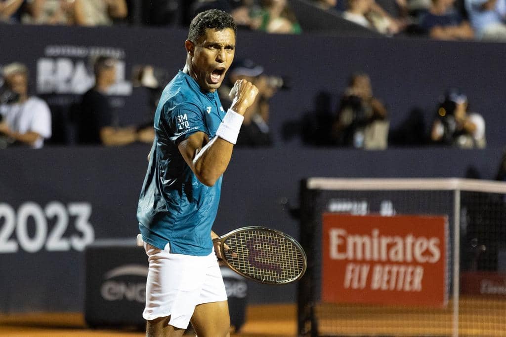 Tokyo Take-Off! Shapovalov Serves Past Johnson
